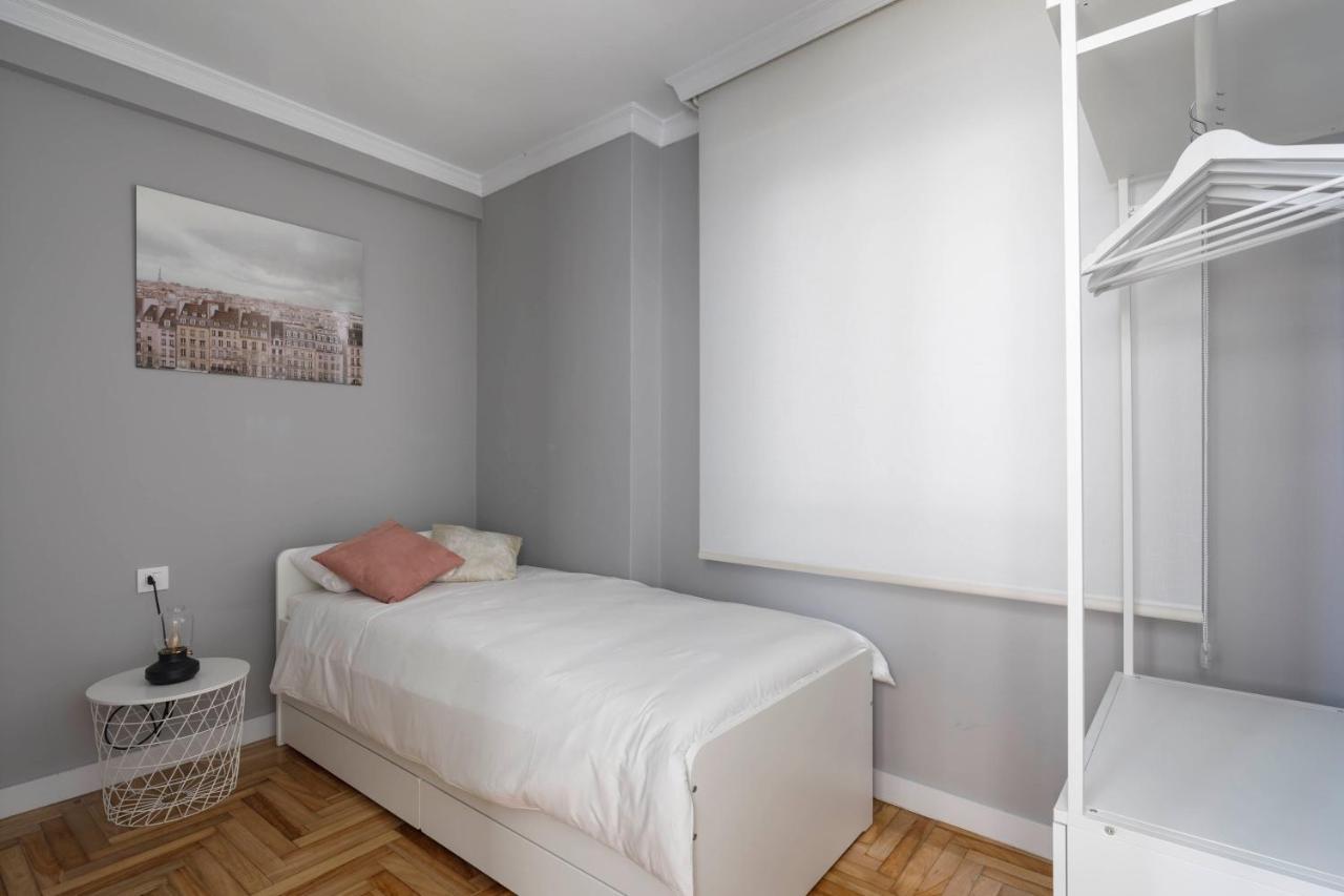 Oporto 4 *